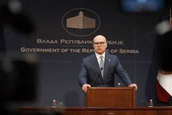 Premijer Srbije podnio ostavku