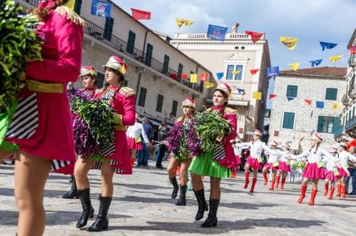 Počinju Zimske kotorske karnevalske fešte: Na otvaranju Gradska muzika, Tea Grgurović I mažoretke